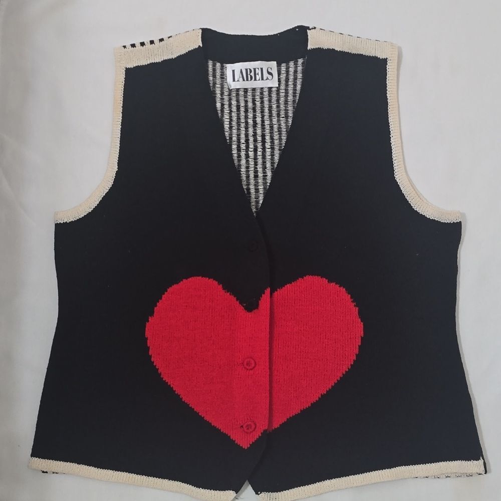 LABELS VINTAGE, Black Vest with Red Heart Design S